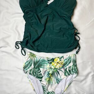 Green and white bikini set for women Size: M